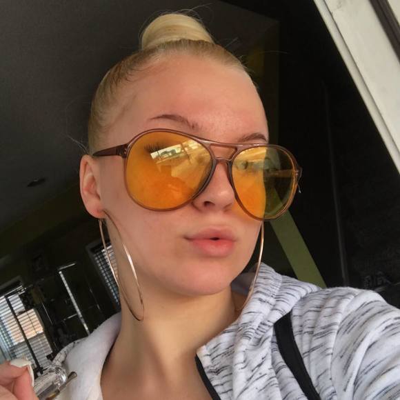 yungliv103